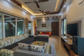 Living area - Neo Retro (Lonavala)
