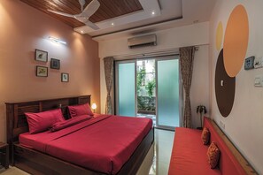 Villa, Garden View | Free WiFi - Neo Retro (Lonavala)