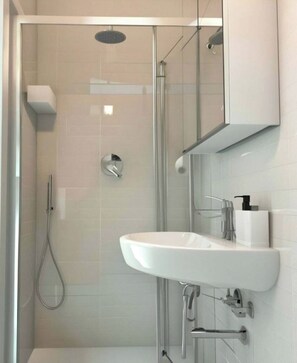 Towels, soap, toilet paper - Studio Boulogne Billancourt 2 persons close to metro 9 (Boulogne-Billancourt)