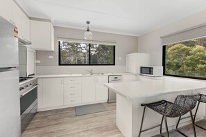 Fridge, microwave, oven, stovetop - Beach House at Quiet Corner (Adventure Bay)