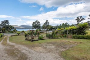 Property grounds - Beach House at Quiet Corner (Adventure Bay)