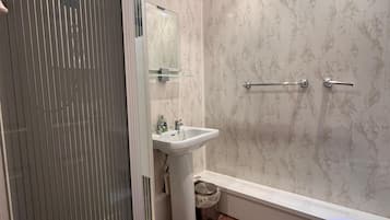Classic Double Room, Sea View | Bathroom