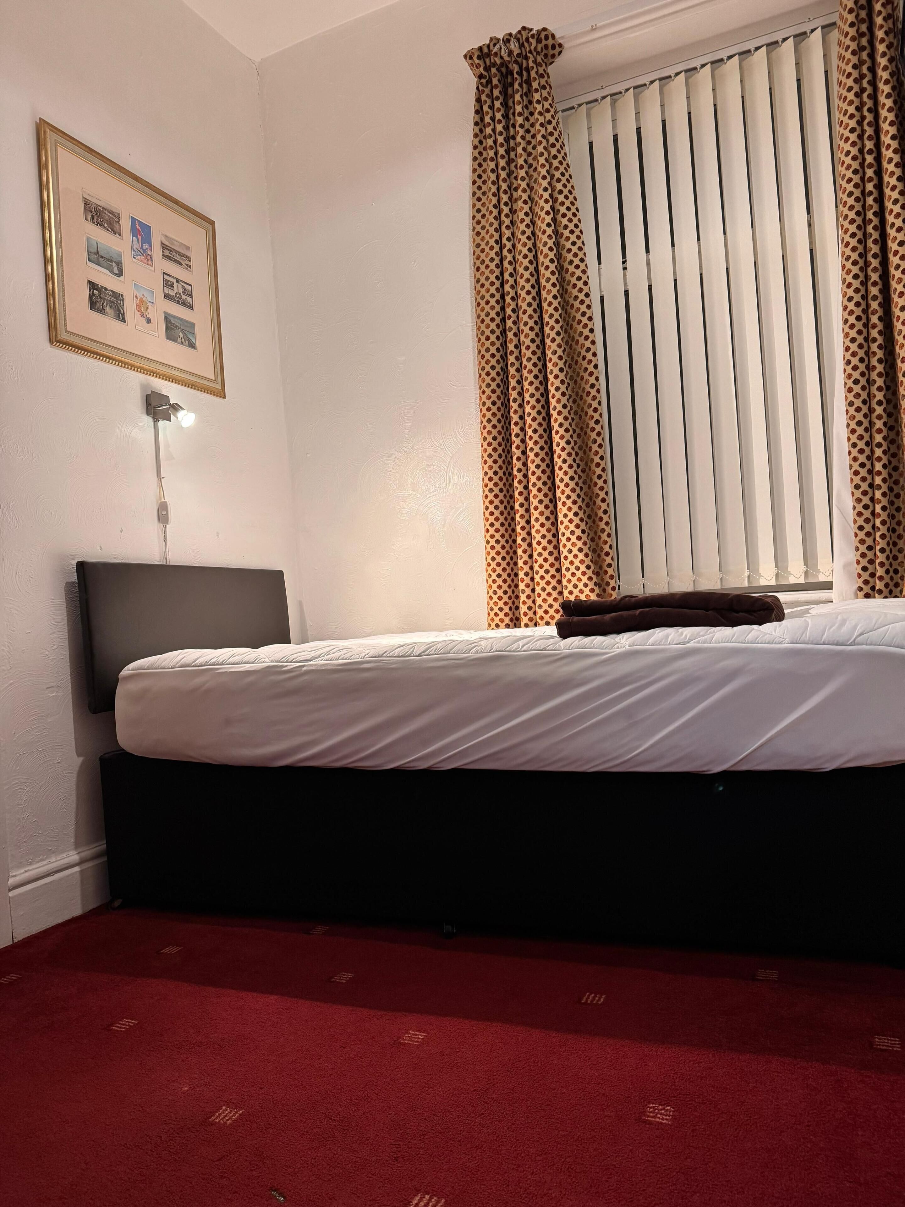 Comfort Single Room, Sea View | In-room safe, desk, blackout drapes, free WiFi