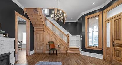 Historic Muzzy Mansion near downtown Spokane. Great for business & personal use.