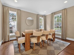 Dining - University Park Family Home near SMU & Snider Plaza (Dallas)