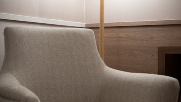 Twin Suite | Premium bedding, free WiFi, bed sheets