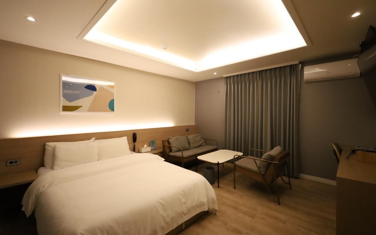 Nintendo Suite | 고급 침구, 무료 WiFi, 침대 시트