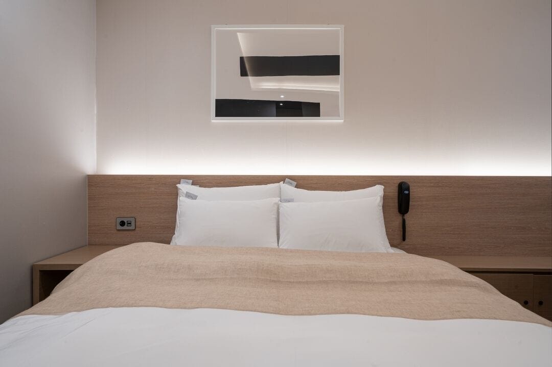 Play suite | Premium bedding, free WiFi, bed sheets