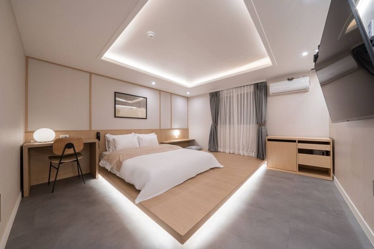 Meditation Suite | Peralatan tempat tidur premium, Wi-fi percuma, cadar katil 