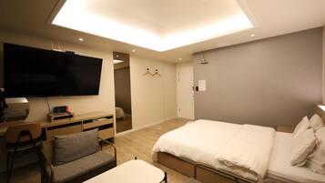 Nintendo Suite | Premium bedding, free WiFi, bed sheets