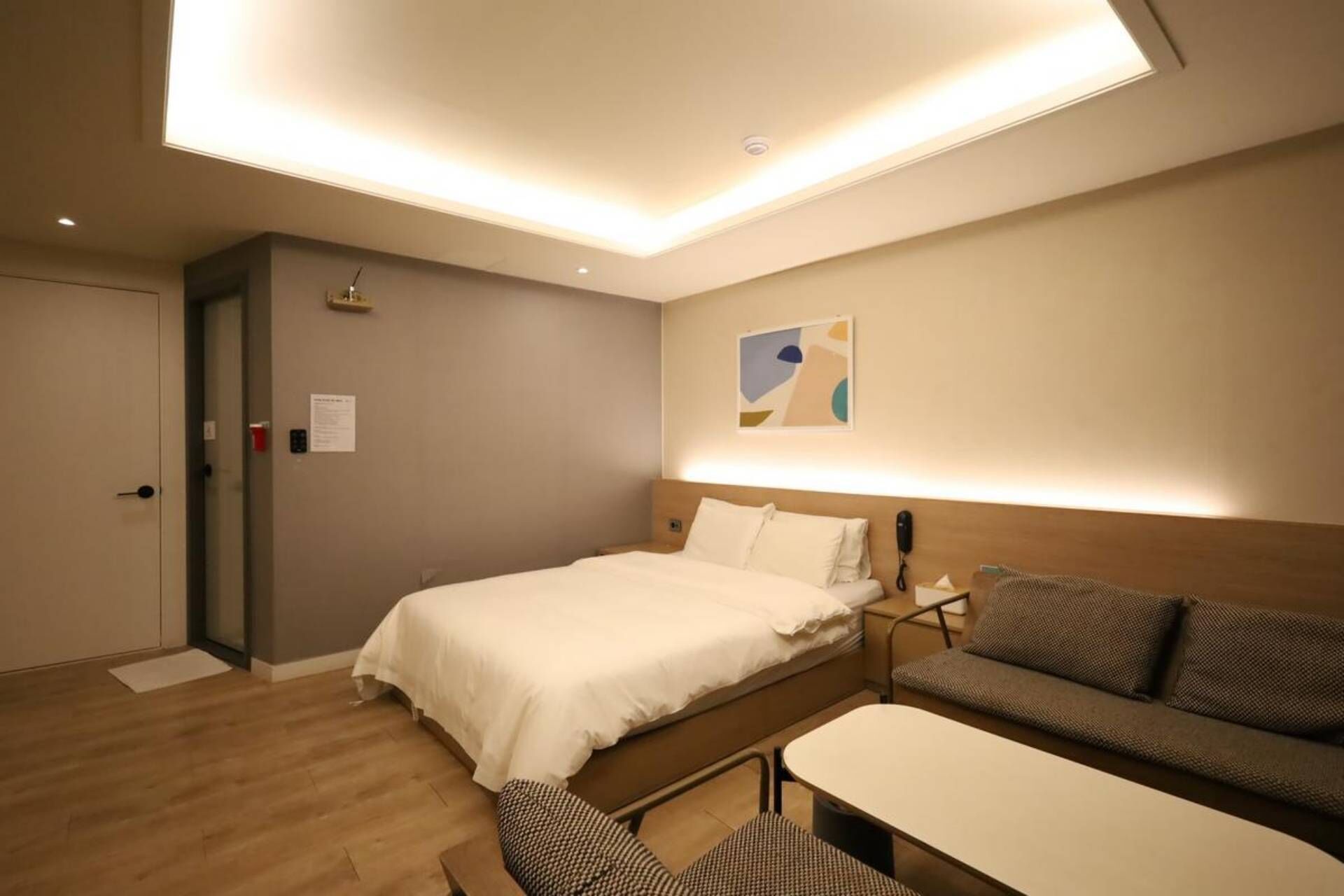 Nintendo Suite | Premium bedding, free WiFi, bed sheets