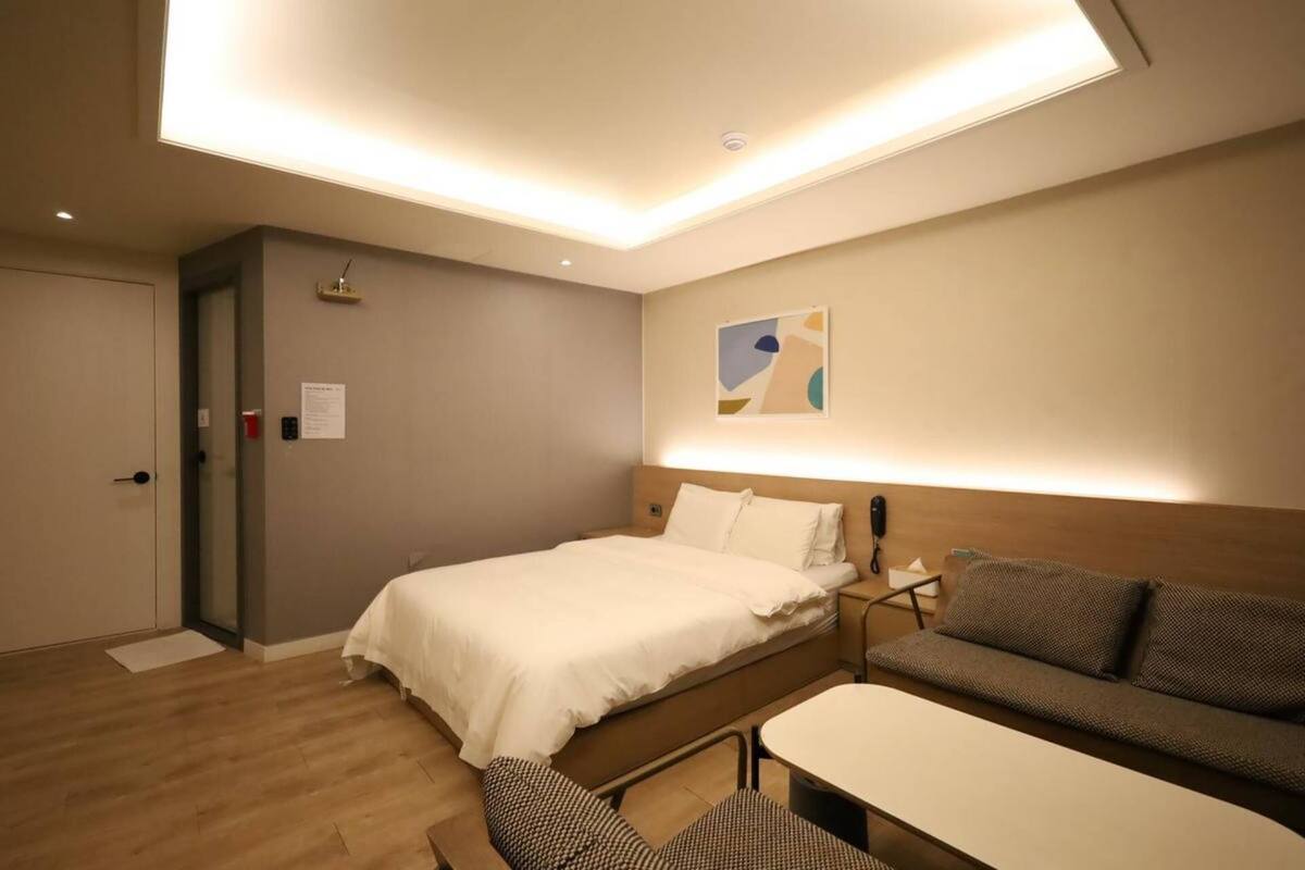 Nintendo Suite | Peralatan tempat tidur premium, Wi-fi percuma, cadar katil 