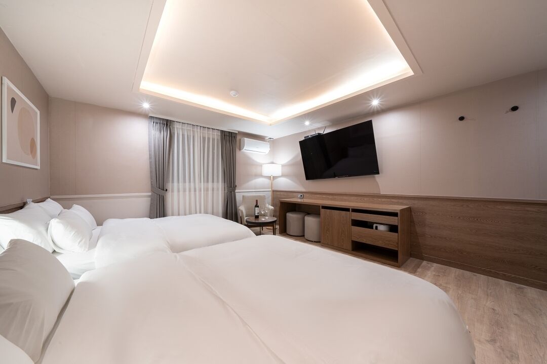 Twin Suite | 高級寝具、WiFi (無料)、ベッドシーツ