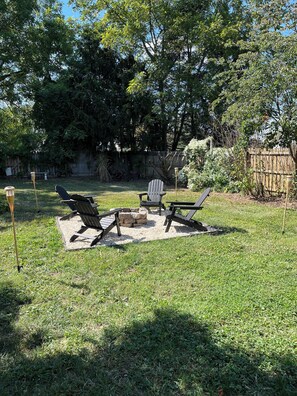 Property grounds - Welcome to the Butterscotch Bungalow! (Hummelstown)