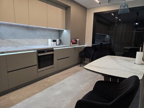 Private kitchen - New and modern Apartment near Ciocana Pedestrian Alley (Chișinău)