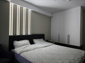 1 bedroom, iron/ironing board, WiFi, bed sheets