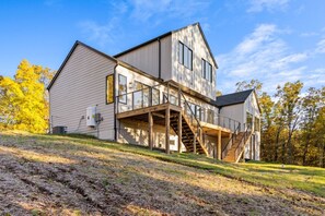 Exterior - Luxury Home on trail W Sauna/Hot tub/Steam room (Bella Vista)