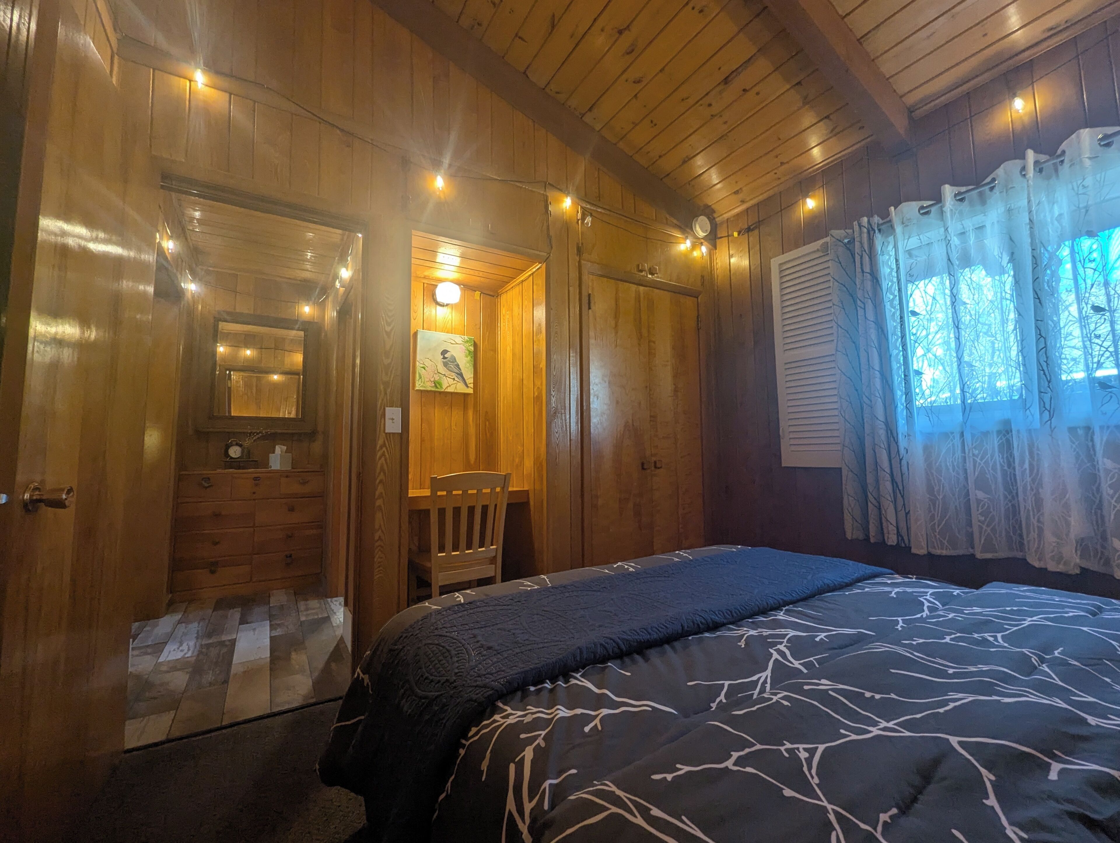 Bügeleisen/Bügelbrett, kostenloses WLAN, Bettwäsche