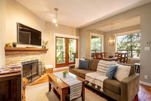 Deluxe Townhome, 4 Bedrooms, Hot Tub, Slope side | Interior detail - Crystal Ridge by Whistler Retreats (Whistler)