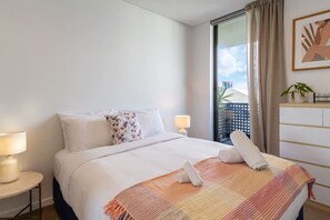 Bügeleisen/Bügelbrett, Reisekinderbett, WLAN, Bettwäsche