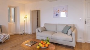 TV - Casa Carmi appartement vue mer à Erbalunga (Brando)