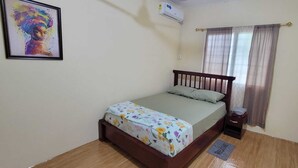 Apart Daire, Balkon, Şehir Manzaralı | Masa, dizüstü bilgisayar çalışma alanı, ses yalıtımı, ütü/ütü masası