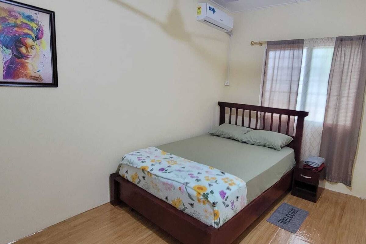 Appartement, balcon, vue ville | Bureau, espace de travail pour ordinateur portable