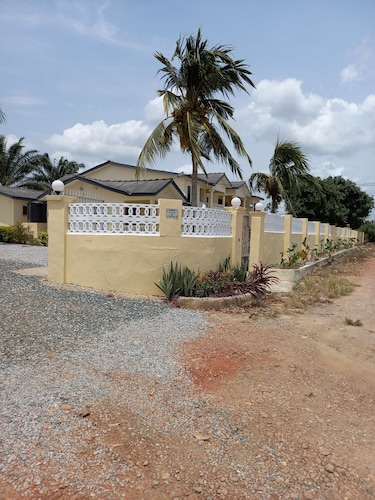 Lord's Hands Guest House Hotel