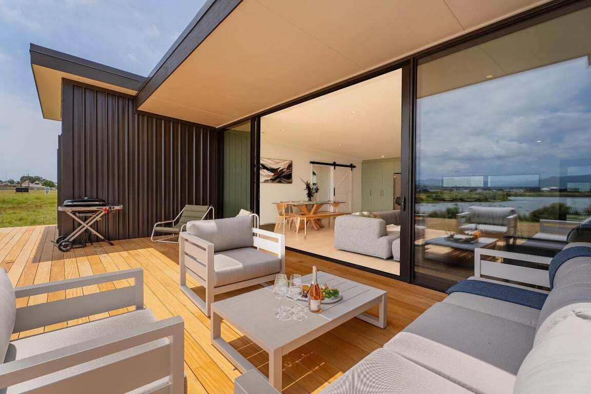 屋外ダイニングエリア