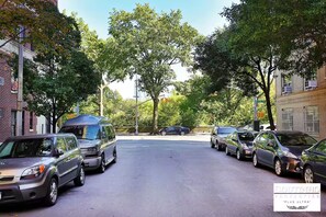 Property grounds - ★RENOVATED 3BD/2BATHS APT NEXT TO CENTRAL PARK W★ (New York)