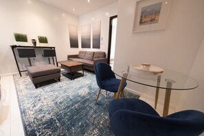 Smart TV - ★RENOVATED 3BD/2BATHS APT NEXT TO CENTRAL PARK W★ (New York)