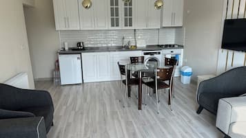 Apartemen Keluarga, pemandangan gunung, area taman | Area keluarga