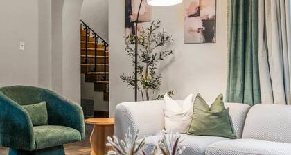 Luxury Private Oasis - Playground, Campfire, Pool