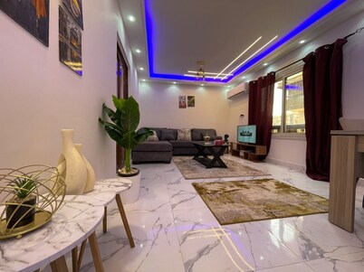 3B-Modern furniture apartment
3 cozy bedrooms with modern furniture