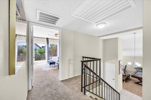 Interior - Vegas 4BR_Private Pool_BBQ_Games_ Near Strip (Las Vegas)