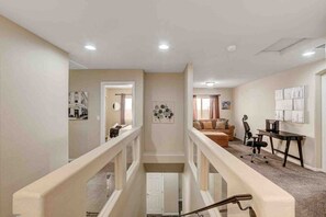 Interior - Family-Getaway | Backyard •Patio •BBQ •Big Kitchen (Las Vegas)