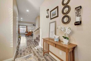 Interior - Family-Getaway | Backyard •Patio •BBQ •Big Kitchen (Las Vegas)