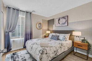 Desk, travel crib, WiFi, bed sheets