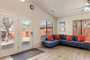 TV - Zion's Hidden Home in Hurricane (Hurricane)
