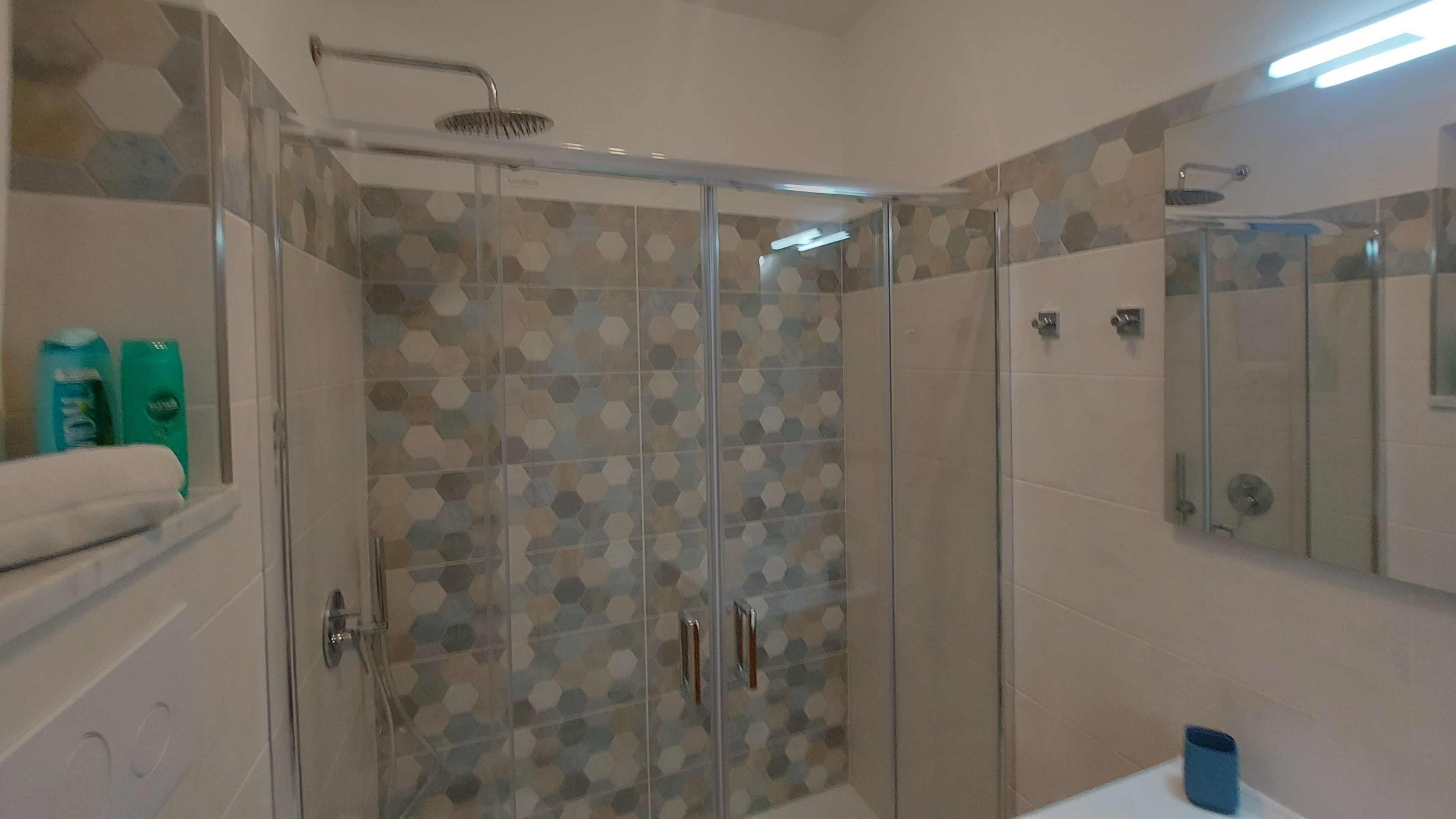 Haartrockner, Seife, Toilettenpapier