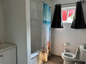 Hårføner og håndklær