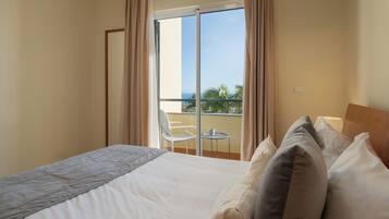 Fer et planche Ă repasser, Wi-Fi, draps fournis