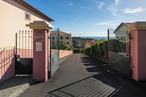 Property grounds - Pico Views – Sea-view Apartment (Câmara de Lobos)