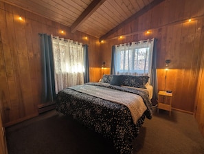 2 chambres, bureau, fer et planche à repasser, accès au Wi-Fi (inclus)