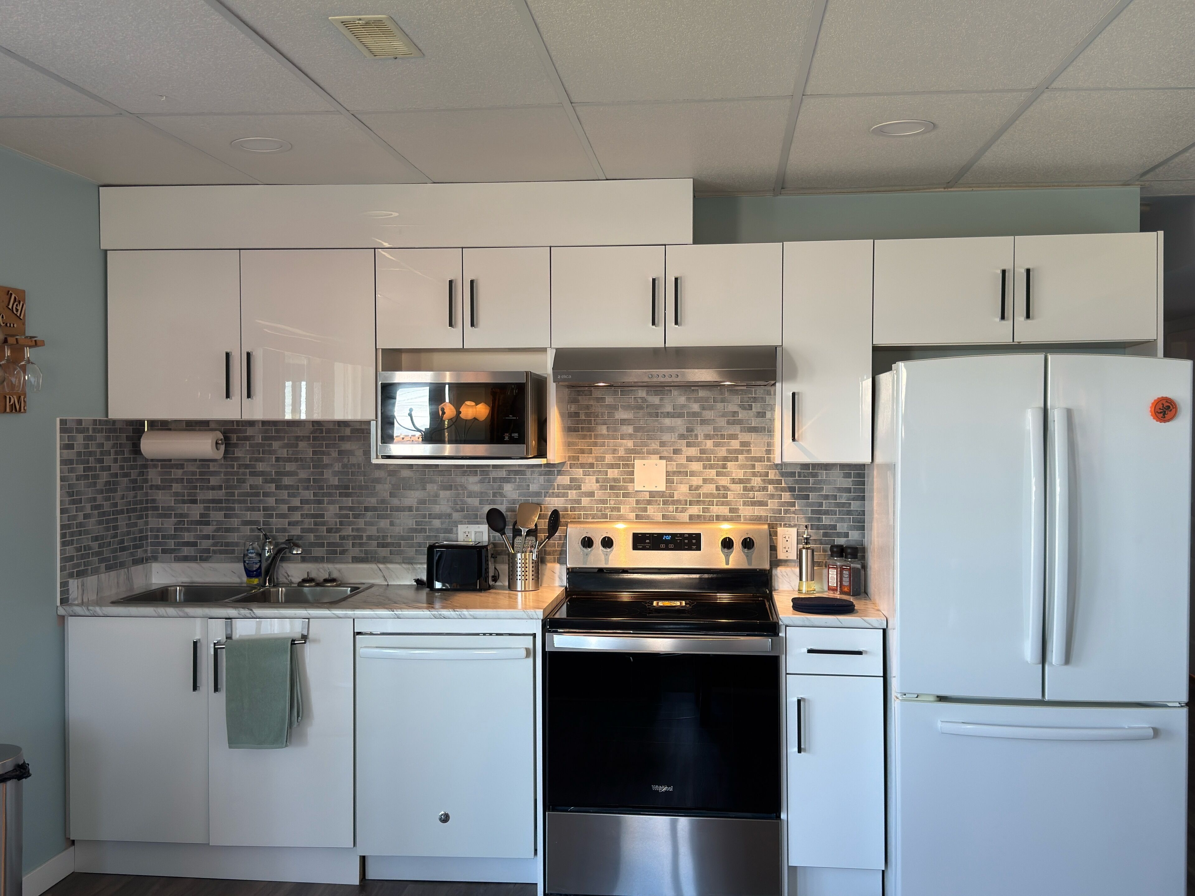 Microwave, oven, stovetop, dishwasher