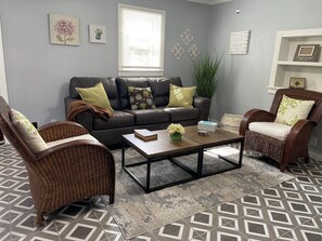 TV, fireplace - Quiet Downtown Retreat — Family-Friendly, Work-Ready, Cozy Comfort (Bentonville)