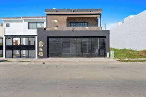 Exterior - Marvelous 4-bedroom villa with Private Pool (Puerto Vallarta)