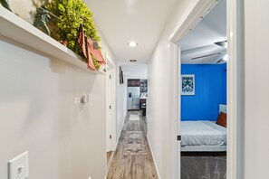 3 dormitorios, escritorio, tabla de planchar con plancha y wifi gratis