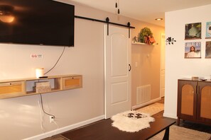 Interior - 3 bedroom main level home in Garden City! (Garden City)