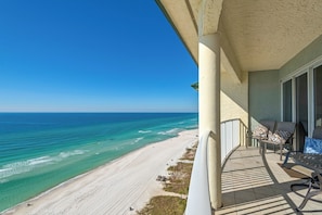 Property grounds - Penthouse Perfection, Stunning Ocean Views from every room W/Free Beach Chairs (Panama City Beach)